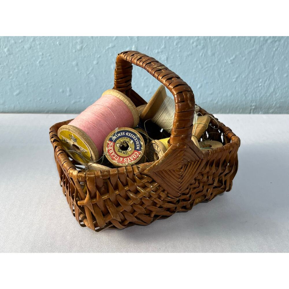 VTG Primitive Farmhouse Sewing Basket and Thread Spools Cottage Core Boho